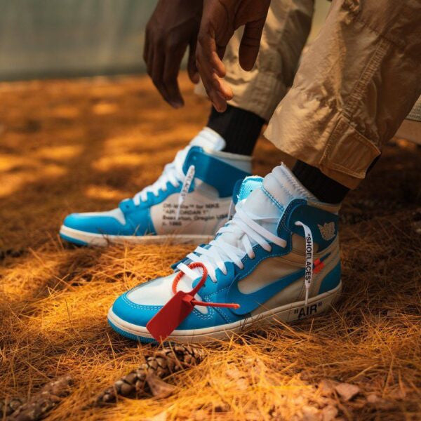Off-White x Air Jordan 1 "University Blue"